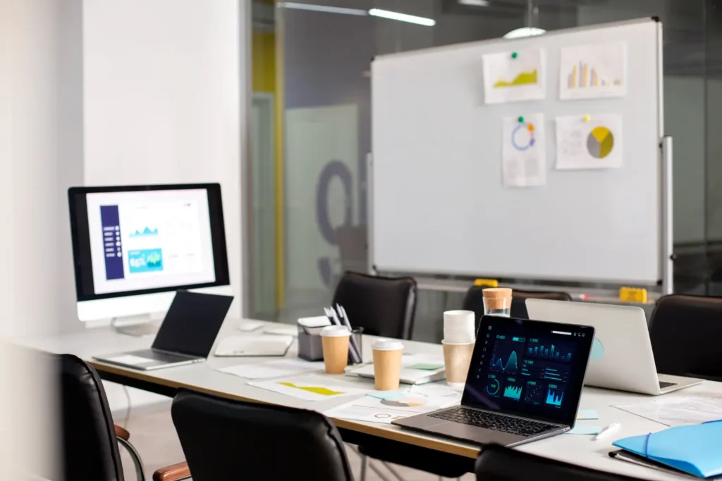 profit and loss report showing marketing agency revenue and expenses